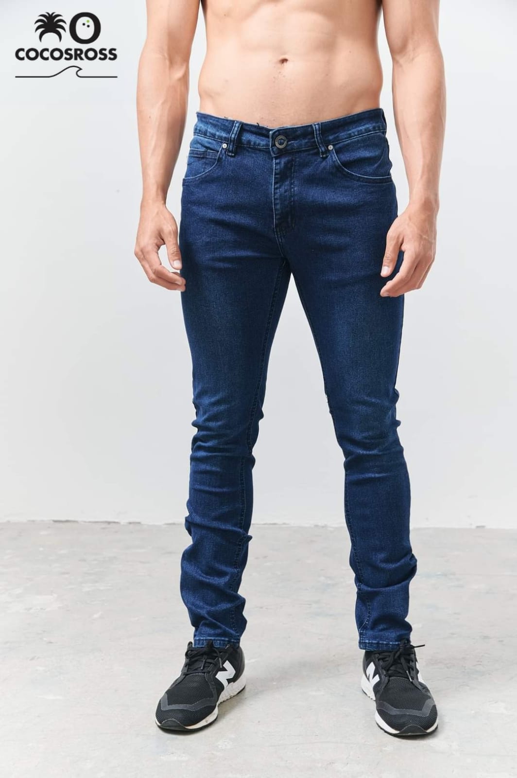 JEANS BLACK OUT AZUL OSCURO